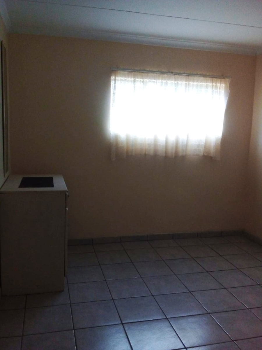 1 Bedroom Property for Sale in Vaalpark Free State